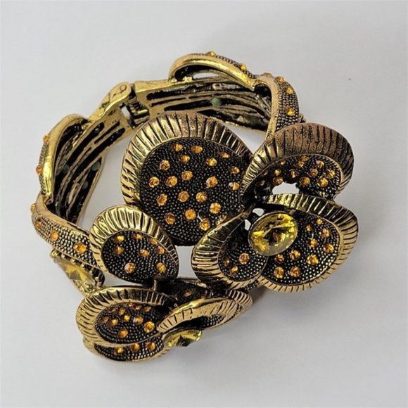 Chunky Rhinestone Vintage Double Flower Bracelet - Picture 3 of 10